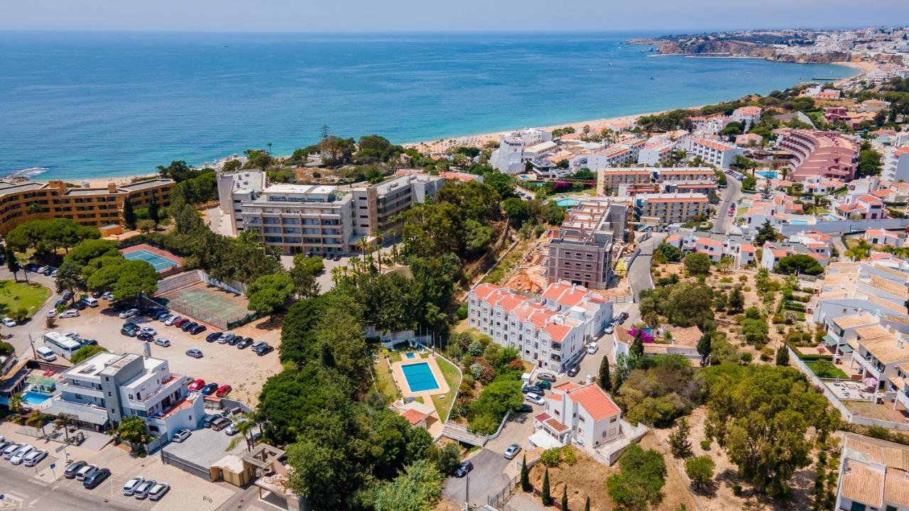 Charming Beachside Apartment W/ Pool By Lovelystay Albufeira Exterior photo