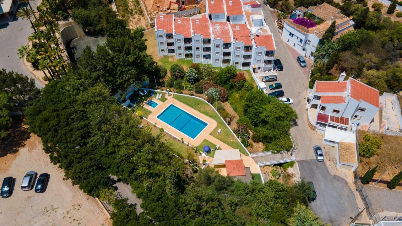 Charming Beachside Apartment W/ Pool By Lovelystay Albufeira Exterior photo